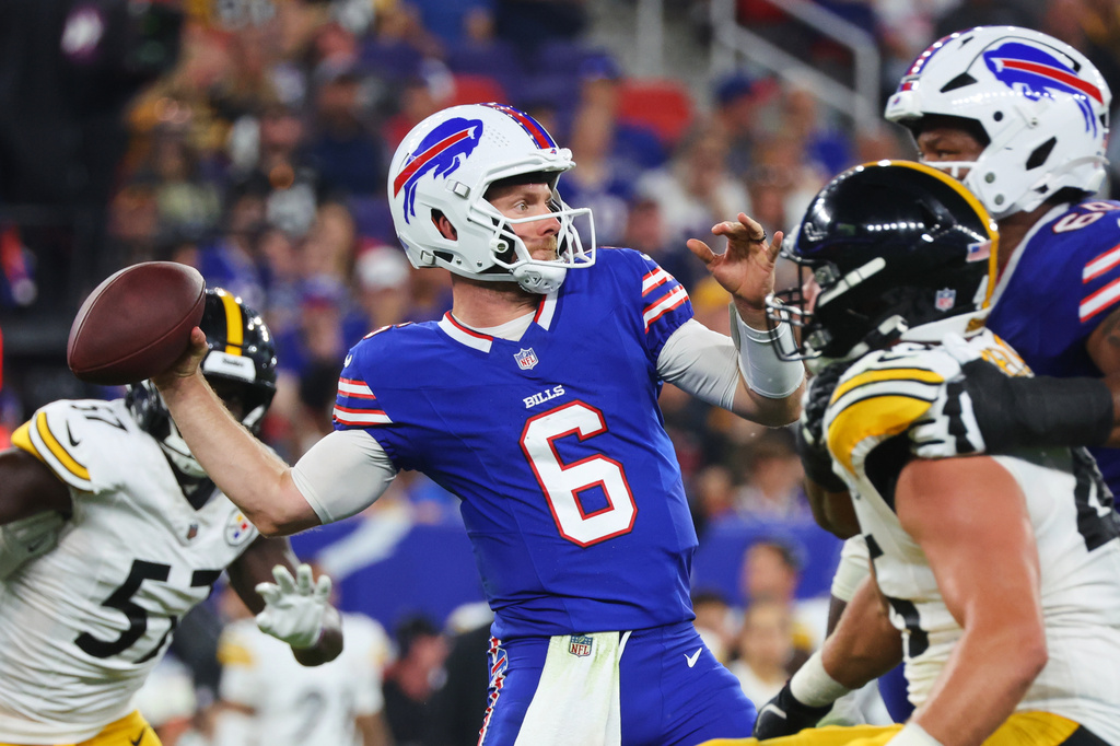 Buffalo Bills quarterback Shane Buechele (6) throws a pass in the second half of a preseason NFL football game against the Pittsburgh Steelers in Orchard Park, NY., Thursday, Aug. 27, 2026. (AP Photo/Jeffrey T. Barnes)