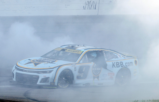 Chase Elliott does a burnout after winning a NASCAR Cup Series auto race at Kansas Speedway in Kansas City, Kan., Sunday, Sept. 28, 2025. (AP Photo/Colin E. Braley) Chase Elliott does a burnout after winning a NASCAR Cup Series auto race at Kansas Speedway in Kansas City, Kan., Sunday, Sept. 28, 2025. (AP Photo/Colin E. Braley)