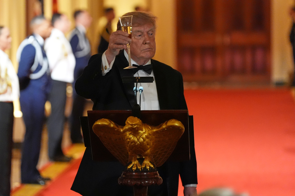 President Donald Trump gives a toast during a State Dinner for China's President Xi Jinping in the East Room at the White House, Thursday, Sept. 24, 2026, in Washington. (AP Photo/Alex Brandon)