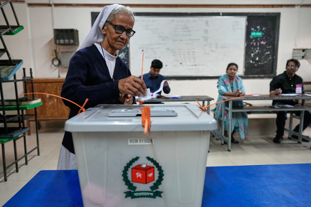 A Bangladeshi Christian nun casts her vote in a polling station during national parliamentary election in Dhaka, Bangladesh, Thursday, Feb. 12, 2026. (AP Photo/Anupam Nath)