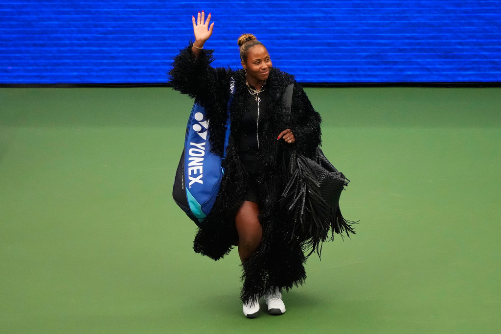 Taylor Townsend, of the United States, arrives for her match against Aryna Sabalenka, of Belarus, during the fourth round of the U.S. Open tennis championships Sunday, Sept. 6, 2026, in New York. (AP Photo/Yuki Iwamura)