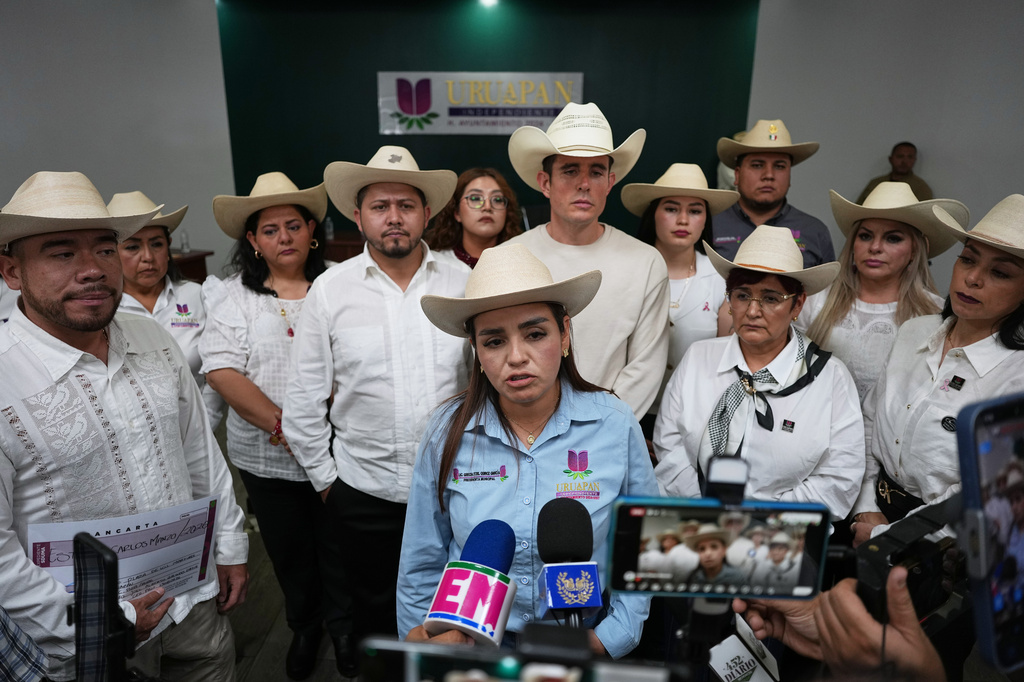 Mayor Grecia Quiroz speaks to the press after a city council meeting in Uruapan, Michoac&aacute;n state, Mexico, Tuesday, Oct. 27, 2026, ahead of the first anniversary of the killing of her partner, Carlos Manzo, who was serving as mayor of Uruapan when he was killed. (AP Photo/Eduardo Verdugo)