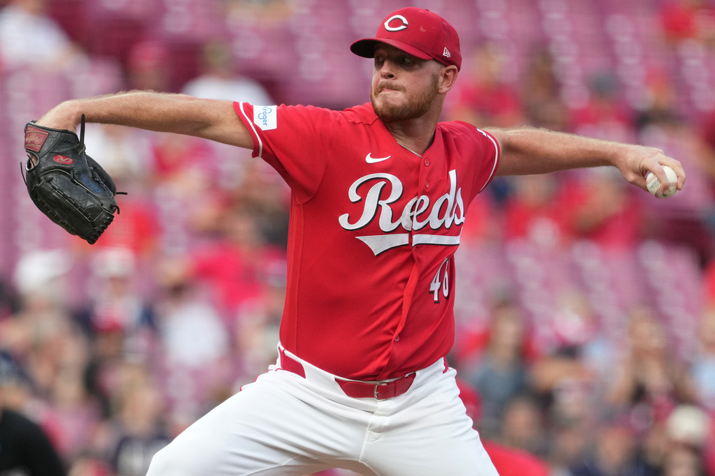 Cincinnati Reds pitcher Caleb Ferguson delivers during the first inning in the second baseball game of a doubleheader against the Cleveland Guardians, Tuesday, July 28, 2026, in Cincinnati. (AP Photo/Kareem Elgazzar)
