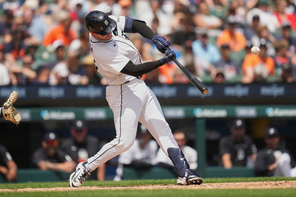 Detroit Tigers' Dillon Dingler hits a home run against the Chicago White Sox during the seventh inning of a baseball game Saturday, June 20, 2026, in Detroit. (AP Photo/Paul Sancya)