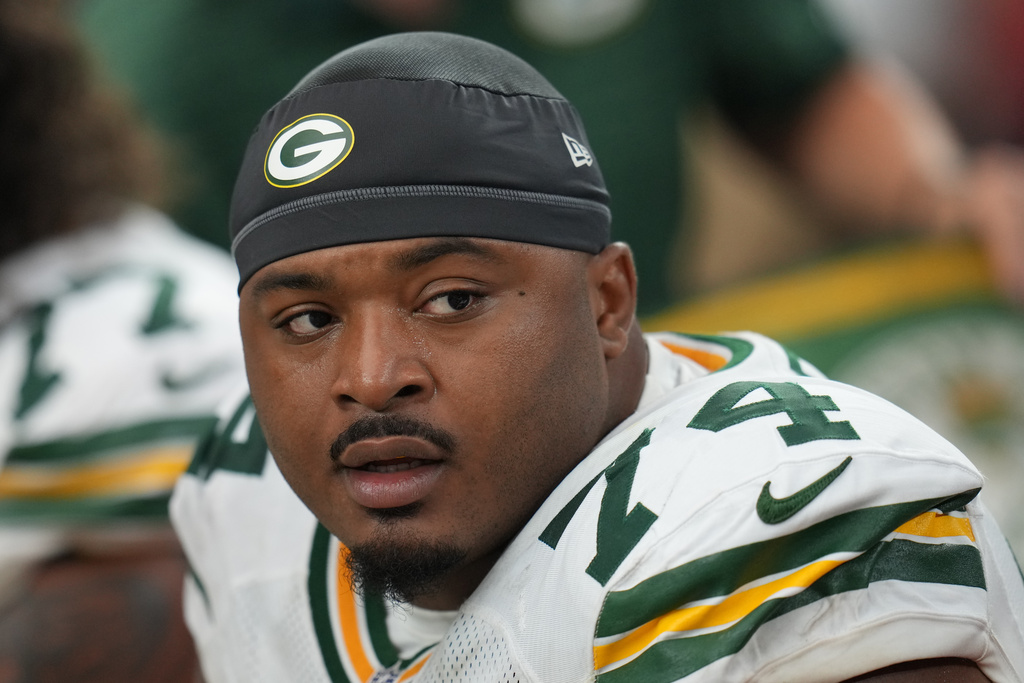 FILE - Green Bay Packers center Elgton Jenkins (74) against the Arizona Cardinals during an NFL football game Oct. 19, 2025, in Glendale, Ariz. (AP Photo/Rick Scuteri, File)