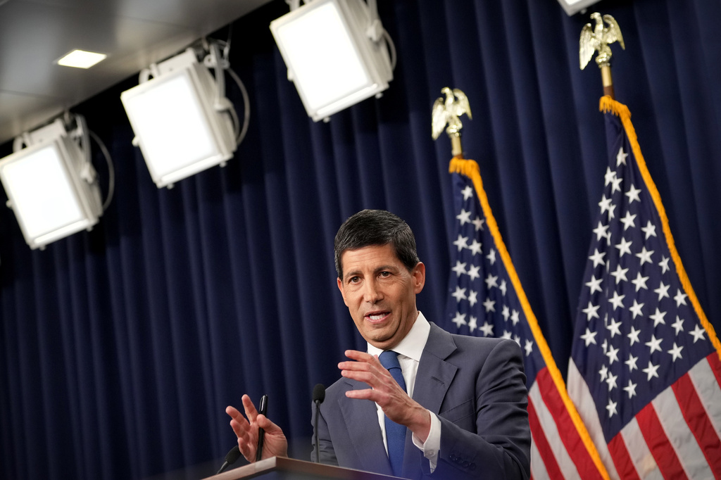 Federal Reserve Board Chairman Kevin Warsh speaks during a news conference at the Federal Reserve in Washington, Wednesday, July 29, 2026. (AP Photo/Mark Schiefelbein)