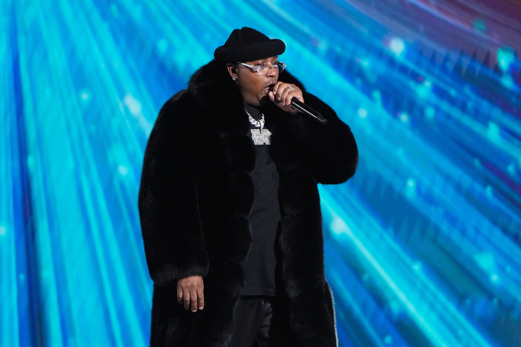 Rapper E-40 performs during the NFL Honors award show, Thursday, Feb. 5, 2026, in San Francisco. (AP Photo/Charlie Riedel)