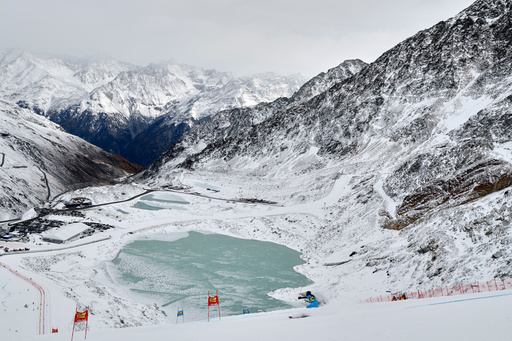 Italy's Giulia Valleriani competes in an alpine ski, women's World Cup giant slalom, in Soelden, Austria, Saturday, Oct. 25, 2025. (AP Photo/Alessandro Trovati) Italy's Giulia Valleriani competes in an alpine ski, women's World Cup giant slalom, in Soelden, Austria, Saturday, Oct. 25, 2025. (AP Photo/Alessandro Trovati)