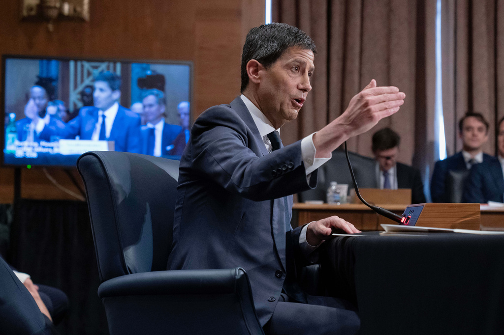 Kevin Warsh testifies during his nomination hearing to be a member and chairman of the Federal Reserve Board of Governors before the Senate Banking, Housing and Urban Affairs Committee on Capitol Hill, in Washington Tuesday, April 21, 2026. (AP Photo/Jose Luis Magana)
