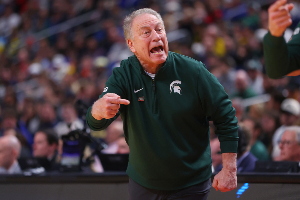 Michigan State head coach Tom Izzo reacts during the second half against Louisville in the second round of the NCAA college basketball tournament, Saturday, March 21, 2026, in Buffalo, N.Y. (AP Photo/Jeffrey T. Barnes)