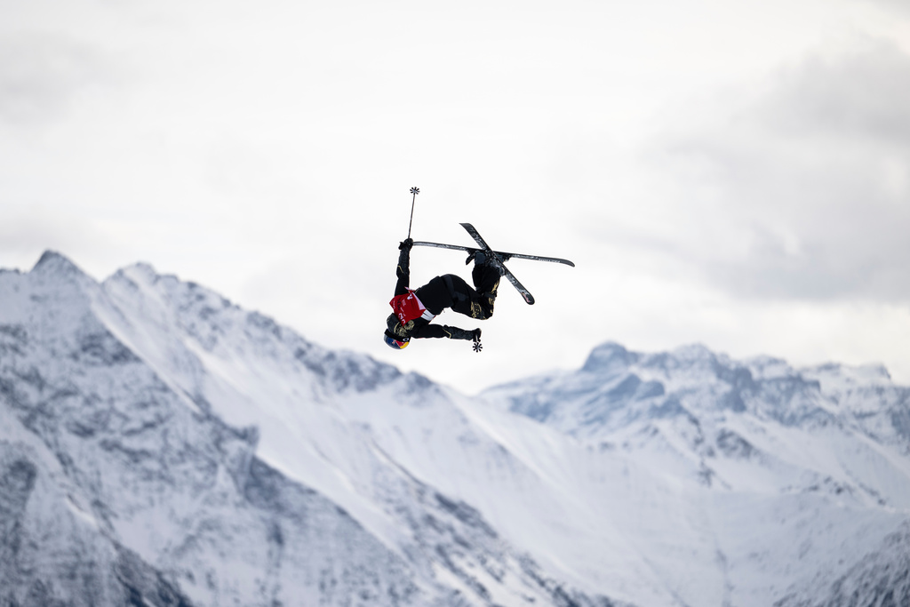 Ailing Eileen Gu of China in action during the final run of the Freeski Slopestyle World Cup at Laax Open, Saturday, Jan. 17, 2026, in Laax, Switzerland. (Andreas Becker/Keystone via AP)