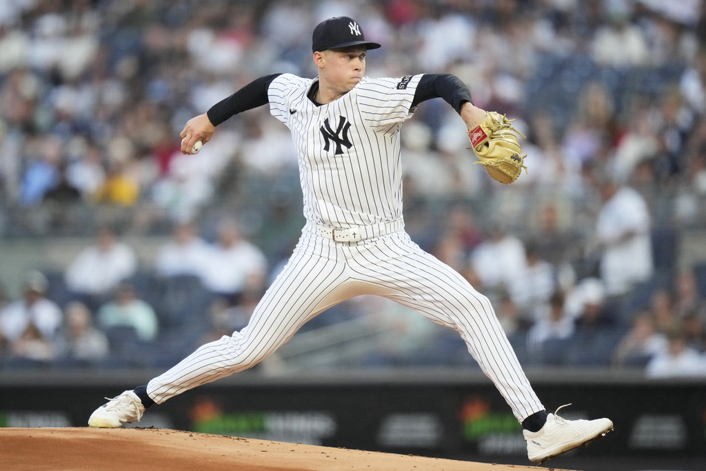 'New York Yankees' Will Warren pitches during the first inning of a baseball game against the Minnesota Twins Monday, Aug. 11, 2025, in New York. (AP Photo/Frank Franklin II)