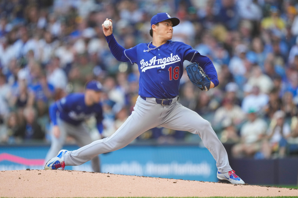 Los Angeles Dodgers pitcher Yoshinobu Yamamoto throws during the second inning of a baseball game against the Milwaukee Brewers, Sunday, May 24, 2026, in Milwaukee. (AP Photo/Kayla Wolf)