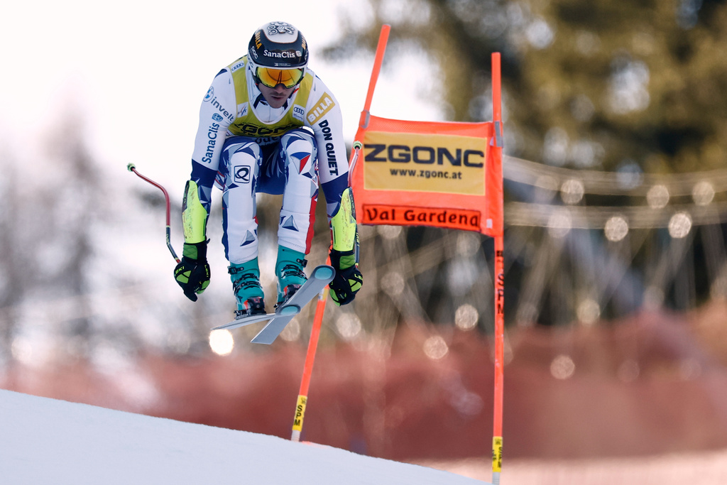 Czech Republic's Jan Zabystran speeds down the course during an alpine ski, men's World Cup super-G, in Val Gardena, France, Friday, Dec.19, 2025. (AP Photo/Gabriele Facciotti)