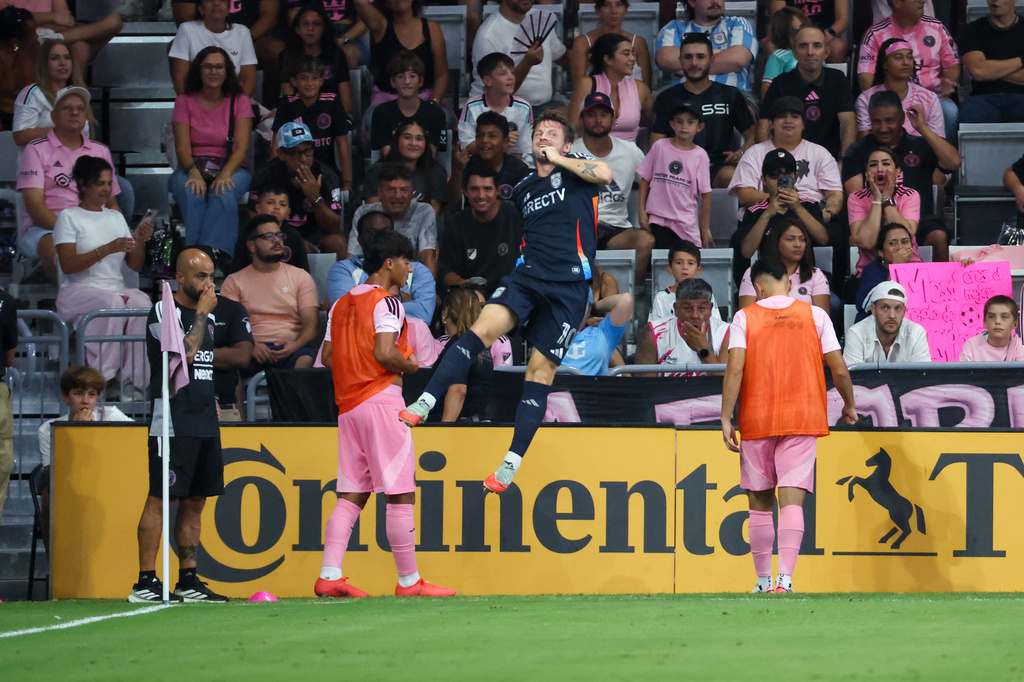 San Diego FC midfielder Anders Dreyer (10) celebrates after scoring during the first half of an MLS soccer game against Inter Miami, Sunday, Sept. 20, 2026, in Miami. (AP Photo/David Santiago)