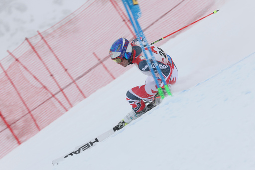 France's Alexis Pinturault competes in an alpine ski, men's World Cup giant slalom, in Soelden, Austria, Sunday, Oct. 26, 2025. (AP Photo/Alessandro Trovati) France's Alexis Pinturault competes in an alpine ski, men's World Cup giant slalom, in Soelden, Austria, Sunday, Oct. 26, 2025. (AP Photo/Alessandro Trovati)