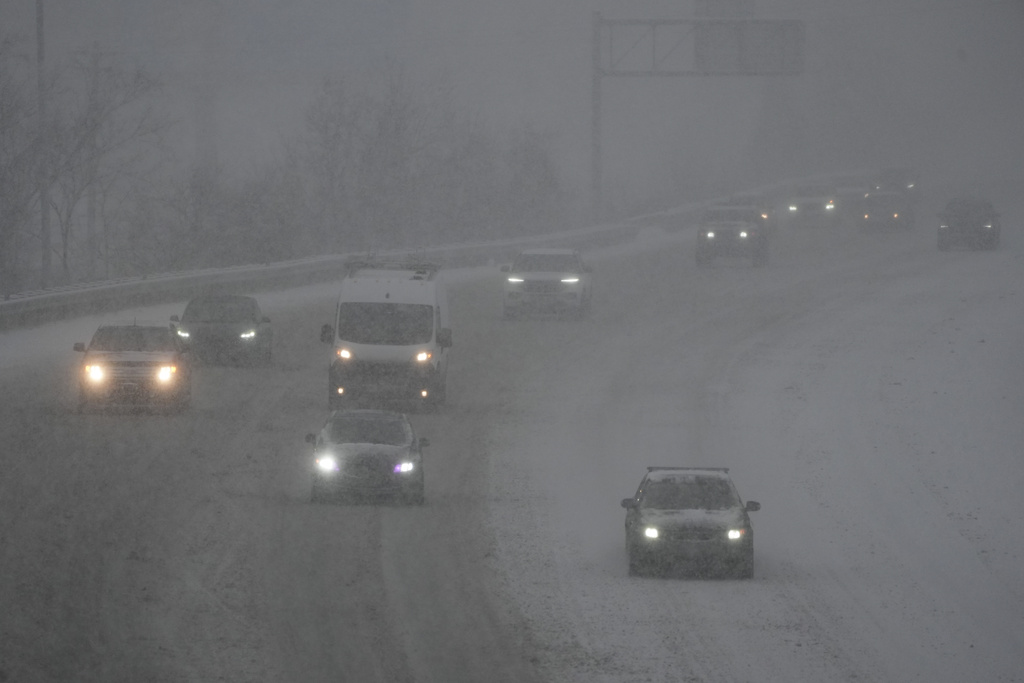 Winter blast of snow, ice and bitter cold grips the US from the Midwest ...
