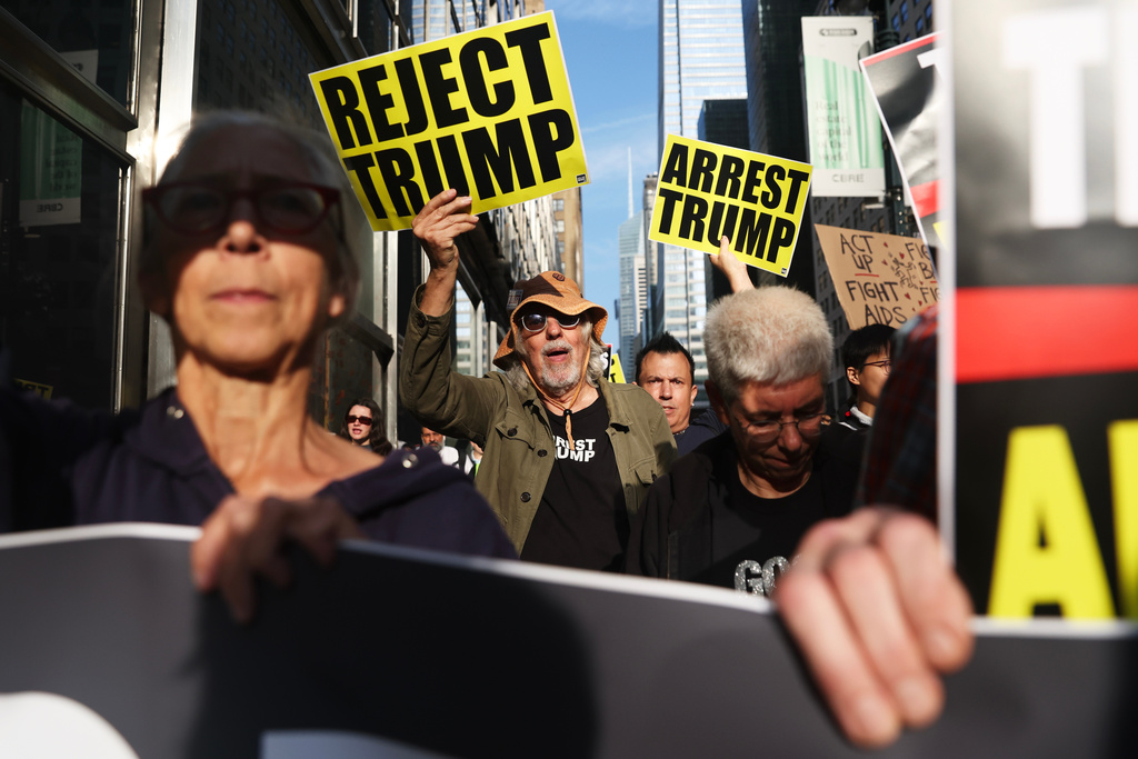 Protesters march and attempt to block a street during the 80th session of the United Nations General Assembly in New York, Tuesday, Sept. 23, 2025. (AP Photo/Heather Khalifa)