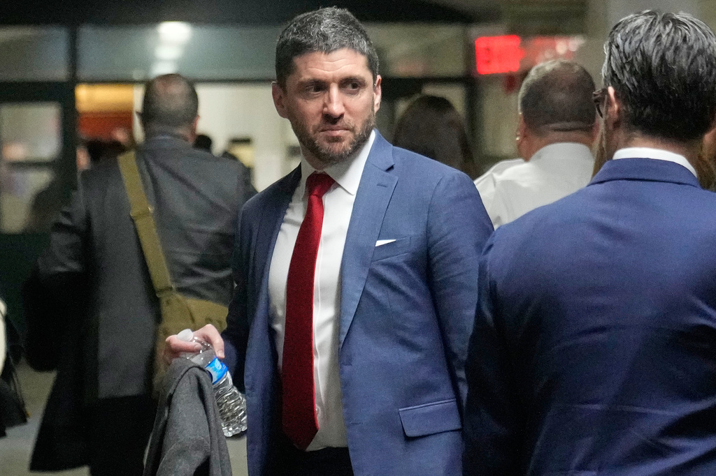 Harvey Weinstein's attorney Jacob Kaplan leaves during a mid-day break in criminal court, in New York, Tuesday, April 21, 2026. (AP Photo/Richard Drew)