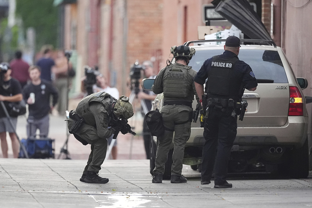 Tag Suspect Suspect planned to kill all in group he called 'Zionist,' but appeared ...