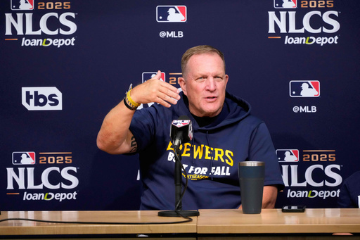 Milwaukee Brewers manager Pat Murphy speaks during a news conference ahead of Game 3 of baseball's National League Championship Series against the Los Angeles Dodgers, Wednesday, Oct. 15, 2025, in Los Angeles. (AP Photo/Mark J. Terrill) Milwaukee Brewers manager Pat Murphy speaks during a news conference ahead of Game 3 of baseball's National League Championship Series against the Los Angeles Dodgers, Wednesday, Oct. 15, 2025, in Los Angeles. (AP Photo/Mark J. Terrill)