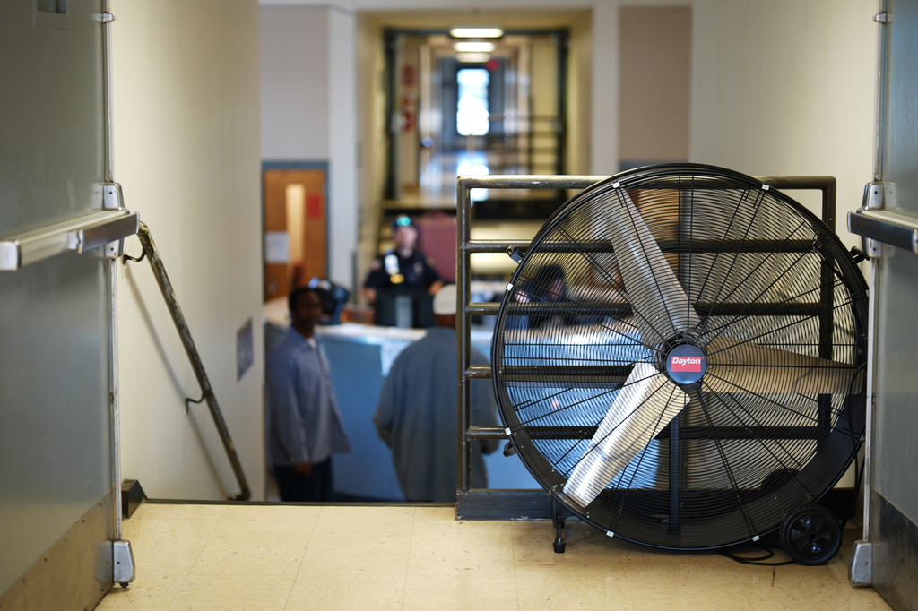 An industrial fan sits in a housing unit at the Minnesota Correctional Facility in Lino Lakes, Minn., Tuesday, Sept. 15, 2026. (AP Photo/Ellen Schmidt)