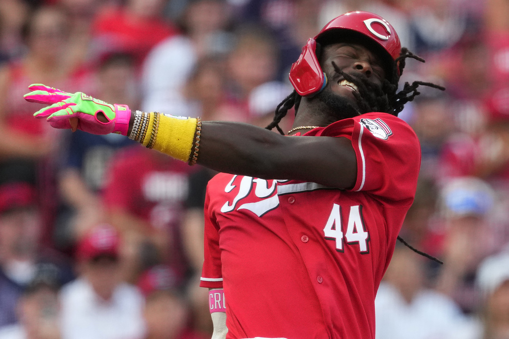 Cincinnati Reds' Elly De La Cruz swings through a pitch during the first inning in the second baseball game of a doubleheader against the Cleveland Guardians, Tuesday, July 28, 2026, in Cincinnati. (AP Photo/Kareem Elgazzar)