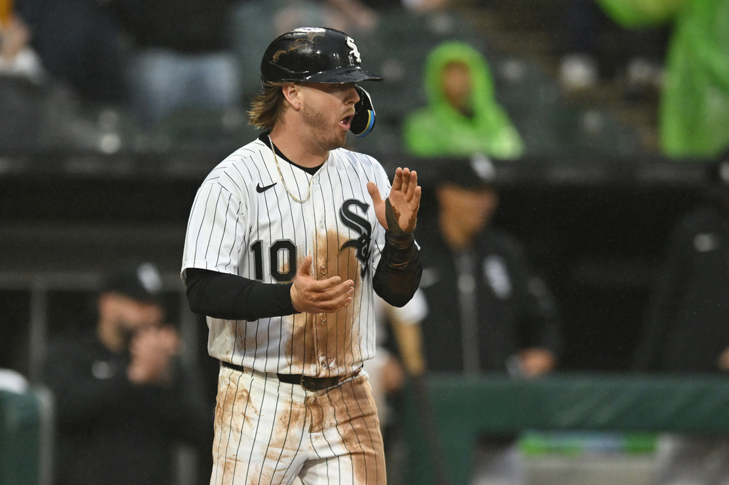 Chicago White Sox's Chase Meidroth celebrates after scoring on a Braden Montgomery single during the second inning of a baseball game against the Detroit Tigers, Sunday, Sept. 20, 2026, in Chicago. (AP Photo/Paul Beaty)