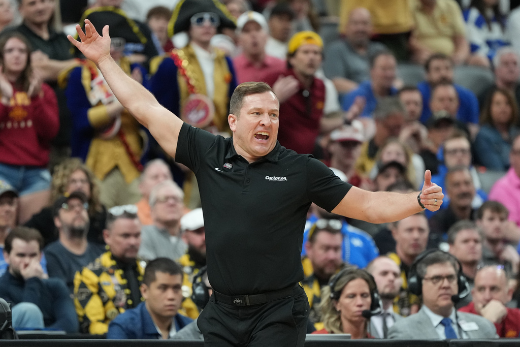 Iowa State head coach T.J. Otzelberger is seen on the sidelines during the first half in the second round of the NCAA college basketball tournament against Kentucky, Sunday, March 22, 2026, in St. Louis. (AP Photo/Jeff Roberson)