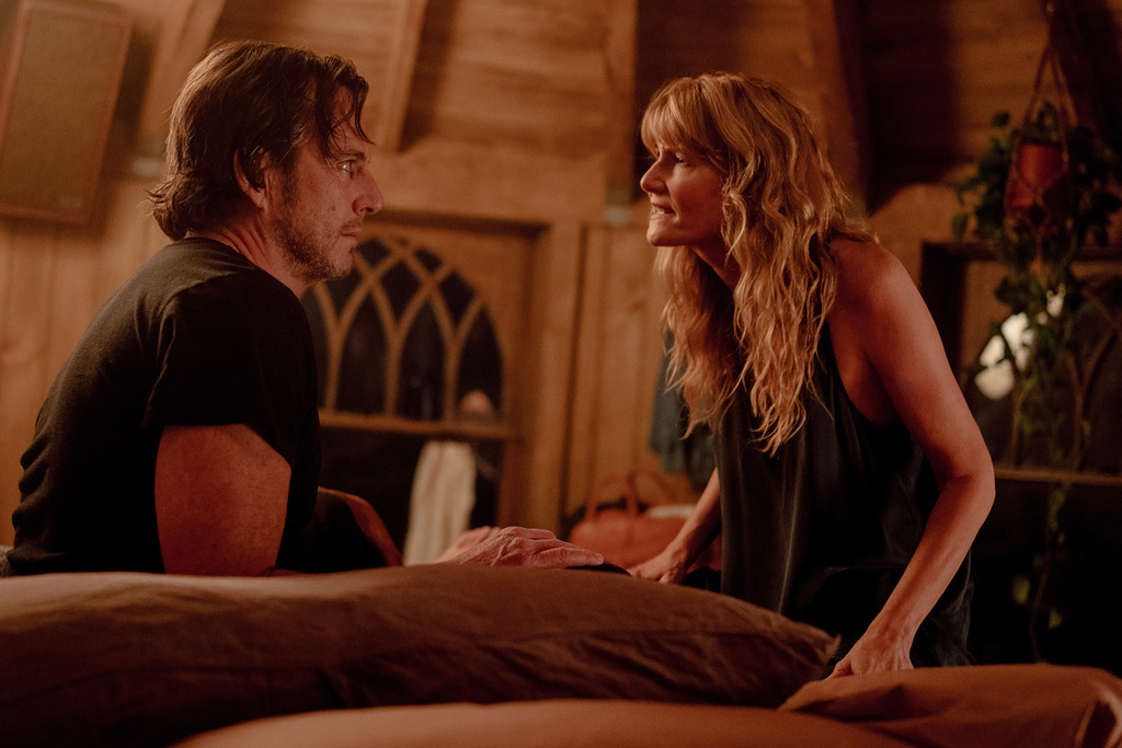 This image released by Searchlight Pictures shows Will Arnett, left, and and Laura Dern in a scene from "Is This Thing On?" (Jason McDonald/Searchlight Pictures via AP)