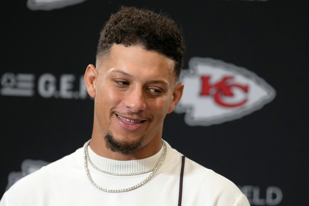 Kansas City Chiefs quarterback Patrick Mahomes speaks during a news conference following an NFL football game against the Baltimore Ravens Sunday, Sept. 28, 2025, in Kansas City, Mo. (AP Photo/Charlie Riedel)