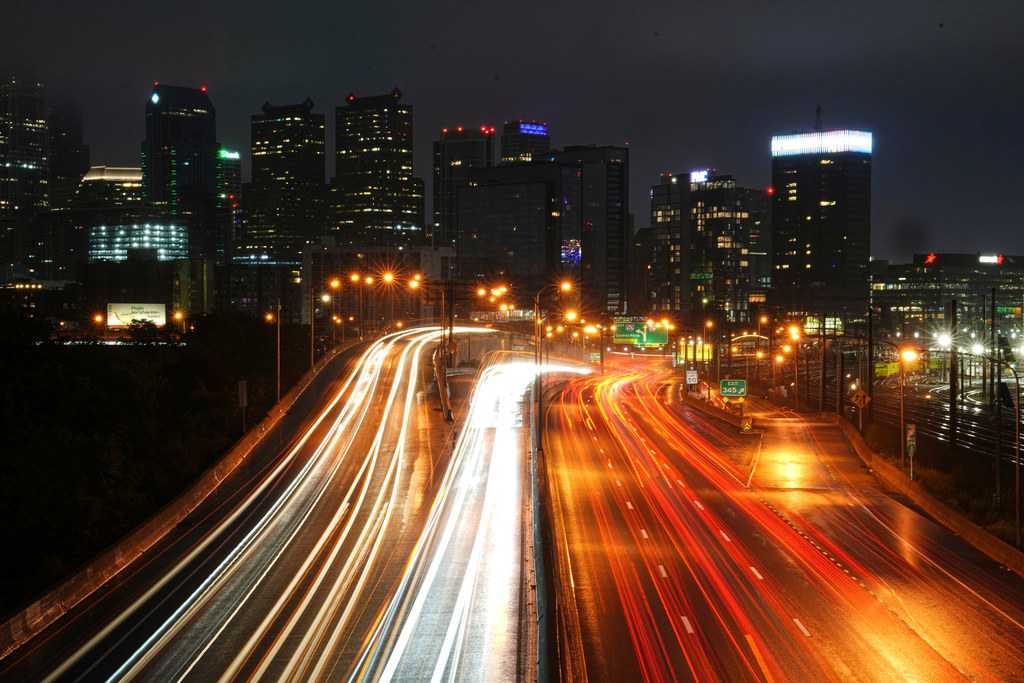 FILE - Traffic moves along Interstate 76 ahead of the Memorial Day holiday weekend, in Philadelphia, May 22, 2025. (AP Photo/Matt Rourke, File)