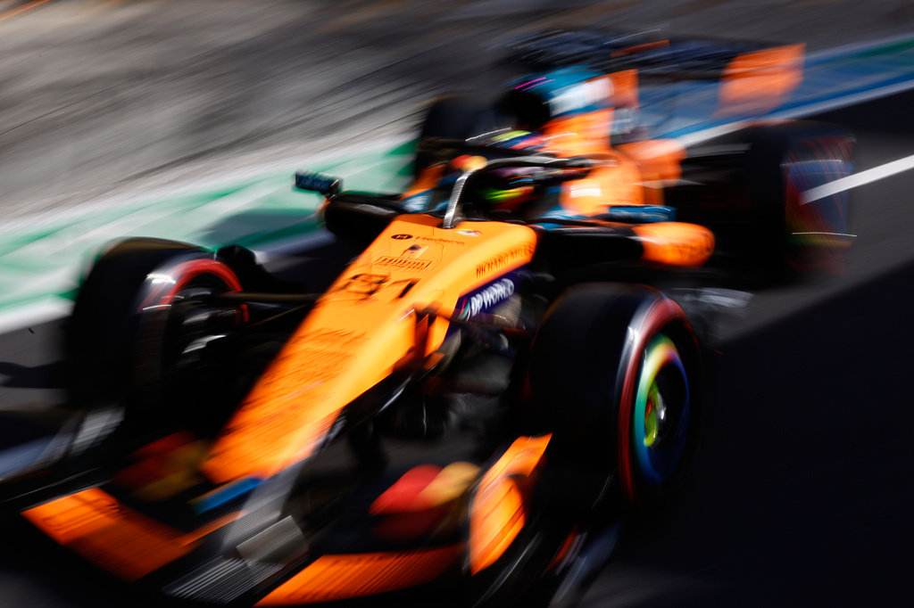 McLaren driver Oscar Piastri of Australia steers his car during the qualifying session ahead of the Italian Formula One Grand Prix, in Monza, Italy, Saturday, Sept. 5, 2026. (Anna Szilagyi/Pool Photo via AP)