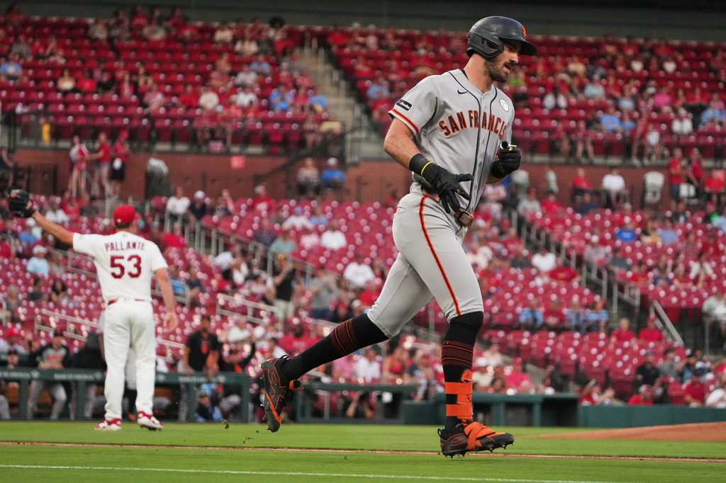 San Francisco Giants' Bryce Eldridge, right, rounds the bases after hitting a two-run home run off St. Louis Cardinals starting pitcher Andre Pallante (53) during the first inning of a baseball game Tuesday, Sept. 15, 2026, in St. Louis. (AP Photo/Jeff Roberson)