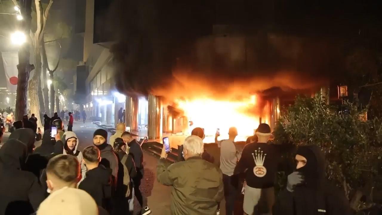 Officers in riot gear clashed with youths who set up street barricades using burning trash bins in Albania's capital Wednesday, with demonstrators joining a broader anti-government campaign for a second day, opposed to a development project linked to U.S. President Donald Trump&rsquo;s son-in-law, Jared Kushner. (AP video shot by Erijon Xhabafti)