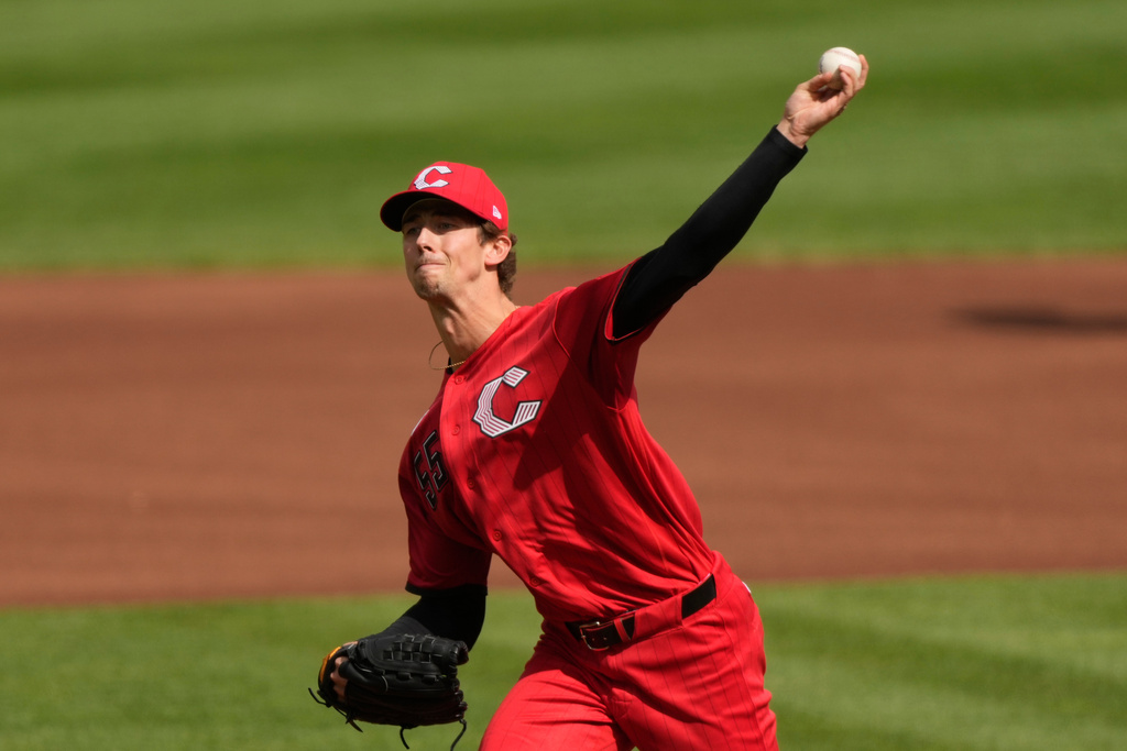 Cincinnati Reds pitcher Brandon Williamson throws during the first inning of a baseball game against the Los Angeles Angels in Cincinnati, Saturday, April 11, 2026. (AP Photo/Carolyn Kaster)