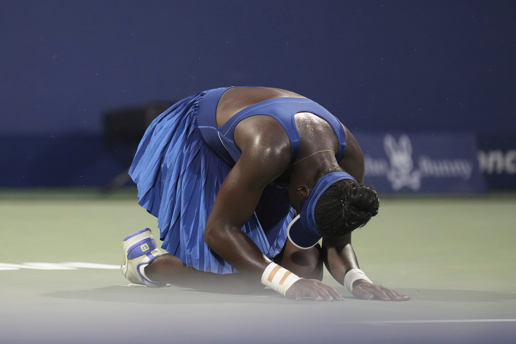 Victoria Mboko of Canada celebrates her win over Naomi Osaka of Japan during finals tennis action at the National Bank Open in Montreal on Thursday, Aug. 7, 2025. (Christinne Muschi/The Canadian Press via AP)