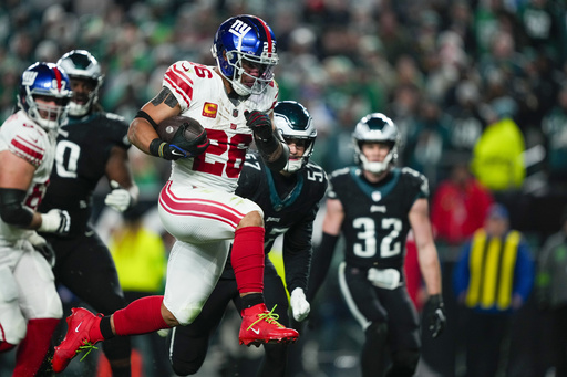 Eagles reach free-agent deals with Bryce Huff and Saquon Barkley, AP source says - Vimarsana News