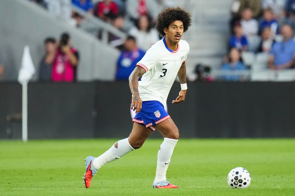 FILE - United States defender Chris Richards controls the ball during a friendly soccer match against Japan, Tuesday, Sept. 9, 2025, in Columbus, Ohio. (AP Photo/Jeff Dean, File)