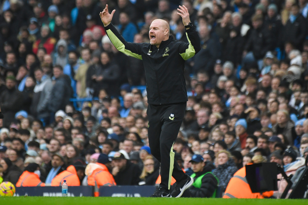 FILE -Everton's head coach Sean Dyche gestures during the English Premier League soccer match between Manchester City and Everton at the Etihad stadium in Manchester, Dec. 26, 2024. (AP Photo/Rui Vieira, File)