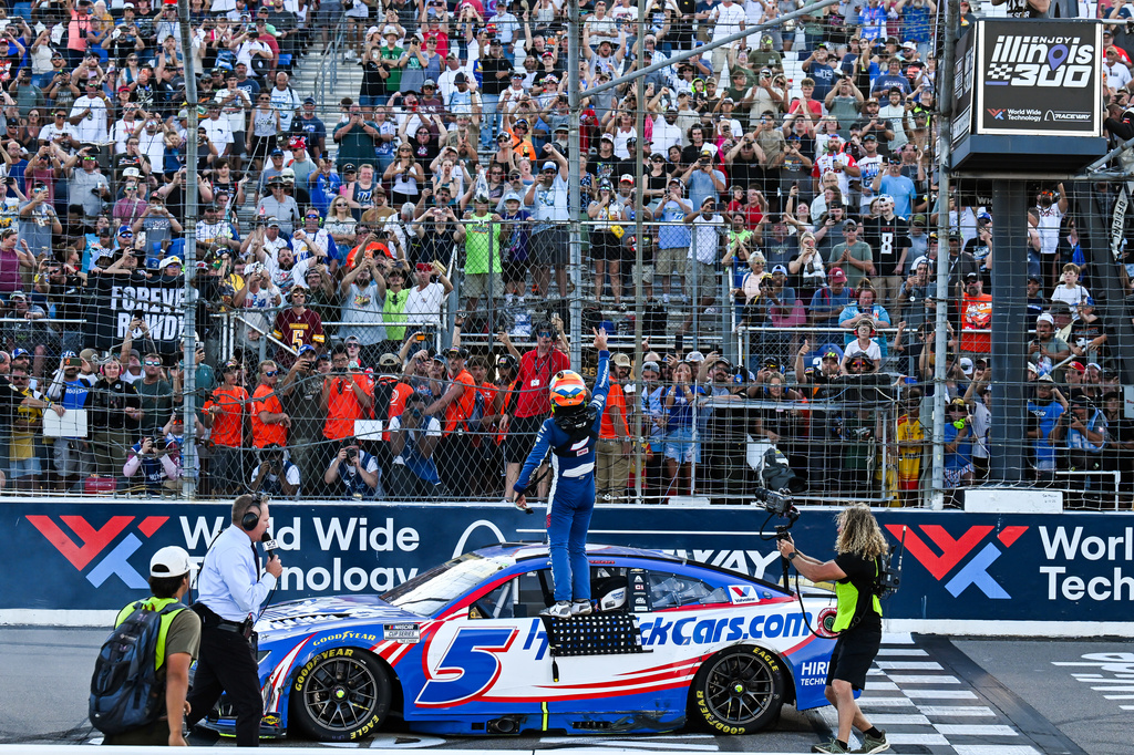 Kyle Larson celebrates after winning a NASCAR Cup Series auto race Sunday, Sept. 13, 2026, in Madison, Ill. (AP Photo/Connor Hamilton)