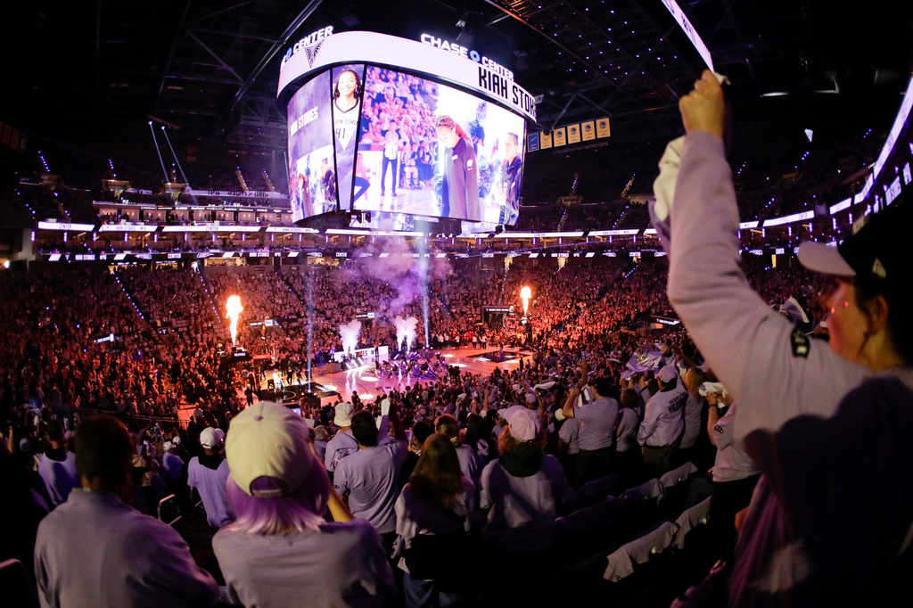 Fans cheer as the Golden State Valkyries and the Atlanta Dream face off in Game 2 of the WNBA basketball finals in San Francisco, Monday, Oct. 19, 2026. (Jessica Chastain/San Francisco Chronicle via AP)