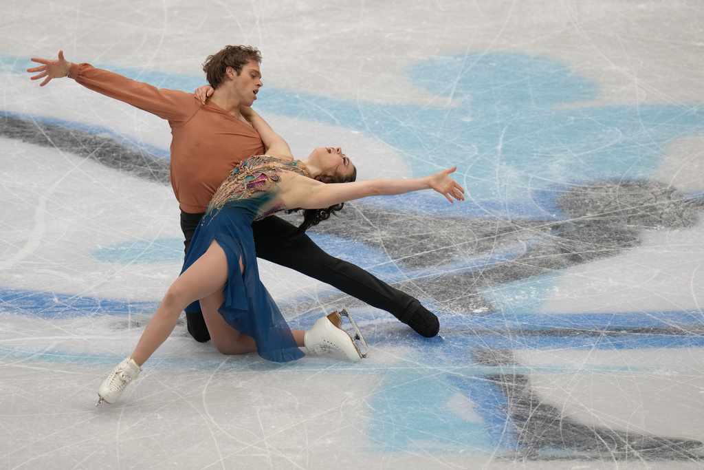 Caroline Green and Michael Parsons of the United States compete during the Ice Dance Free Dance in the ISU Four Continents Figure Skating Championships, in Beijing, China, Friday, Jan. 23, 2026. (AP Photo/Andy Wong)