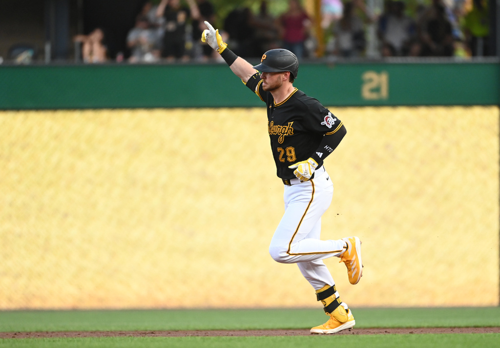 The Pittsburgh Pirates' Ryan O'Hearn (29)celebrates a three-run home run off Atlanta Braves starting pitcher Hurston Waldrep during the third inning of an MLB game, Tuesday, July 7, 2026, in Pittsburgh. (AP Photo/Philip G. Pavely)