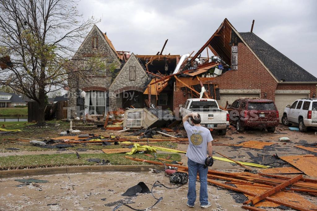 Violent storms cut through the South and Midwest, spawning tornadoes ...