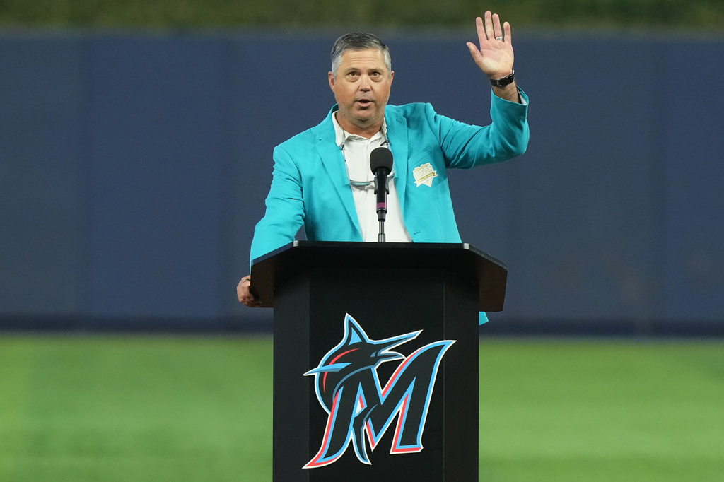 Former Miami Marlins pitcher Josh Beckett speaks after he was inducted into the Miami Marlins Hall of Fame Sunday, Sept. 6, 2026, in Miami. (AP Photo/Marta Lavandier)