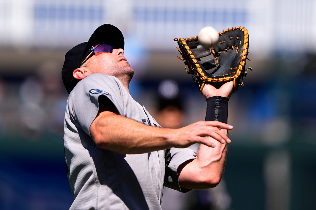 New York Yankees first baseman Paul Goldschmidt catches a fly ball for the out on Kansas City Royals' Salvador Perez during the third inning of baseball game Monday, May 25, 2026, in Kansas City, Mo. (AP Photo/Charlie Riedel)