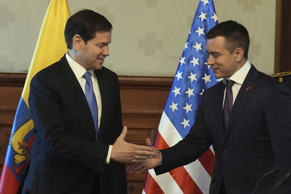 U.S. Secretary of State Marco Rubio and Ecuador's President Daniel Noboa shake hands at the presidential palace in Quito, Ecuador, Thursday, Sep. 4, 2025. (AP Photo/Jacquelyn Martin, pool)