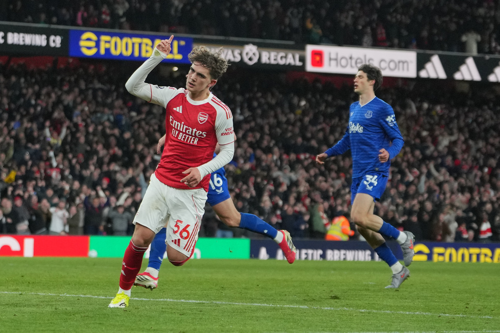 Arsenal's Max Dowman celebrates after scoring during the English Premier League soccer match between Arsenal and Everton in London, England, Saturday, March 14, 2026. (AP Photo/Kin Cheung)