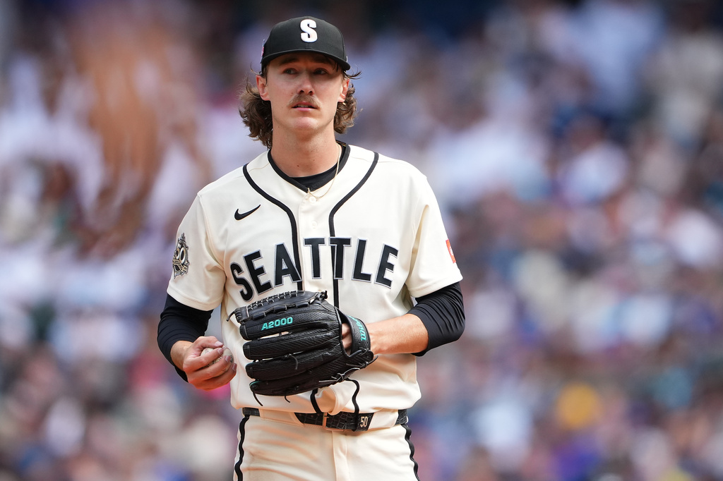 Seattle Mariners starting pitcher Bryce Miller looks on after walking Chicago Cubs' Pete Crow-Armstrong during the fifth inning of a baseball game, Sunday, Aug. 23, 2026, in Seattle. (AP Photo/Lindsey Wasson)